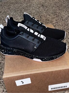 Kuru Size 10.5 Women's Shoes Jet Black Misty Lilac Atom NEW